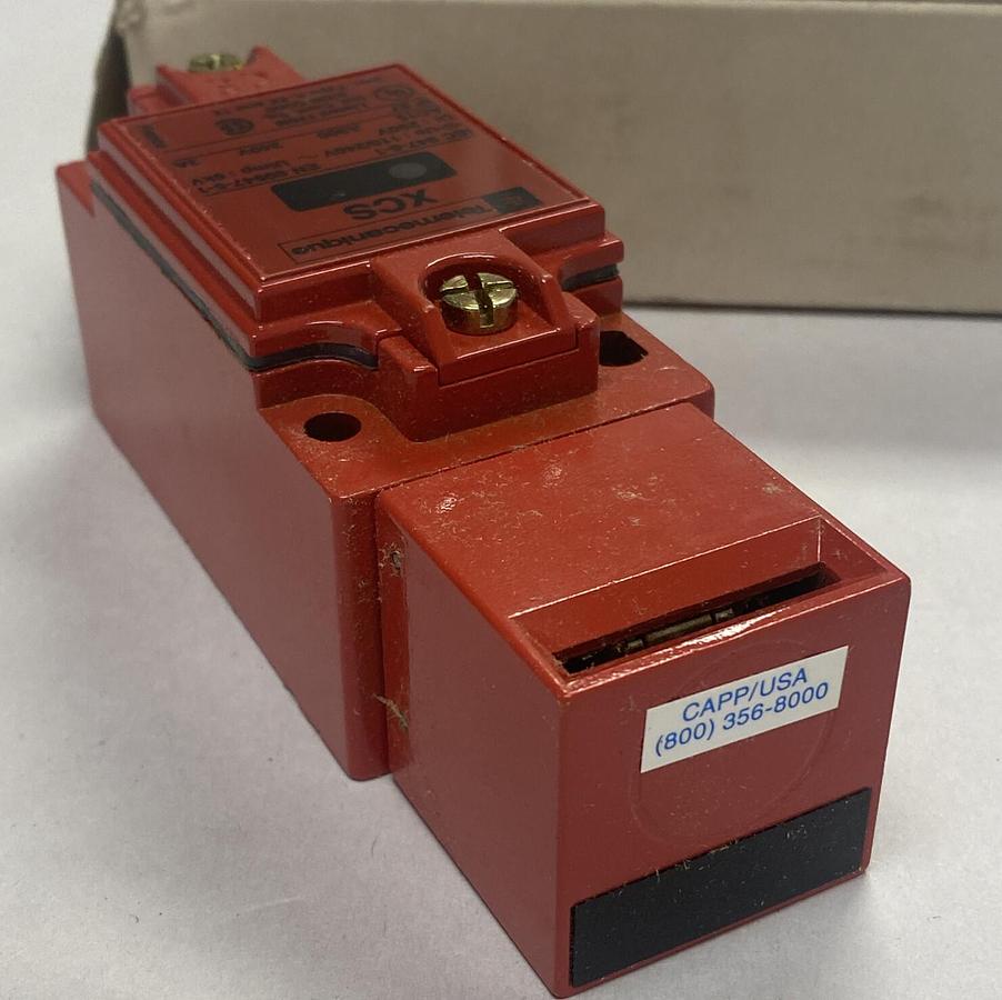 Telemecanique,XCS-A723,Safety Limit Switch New