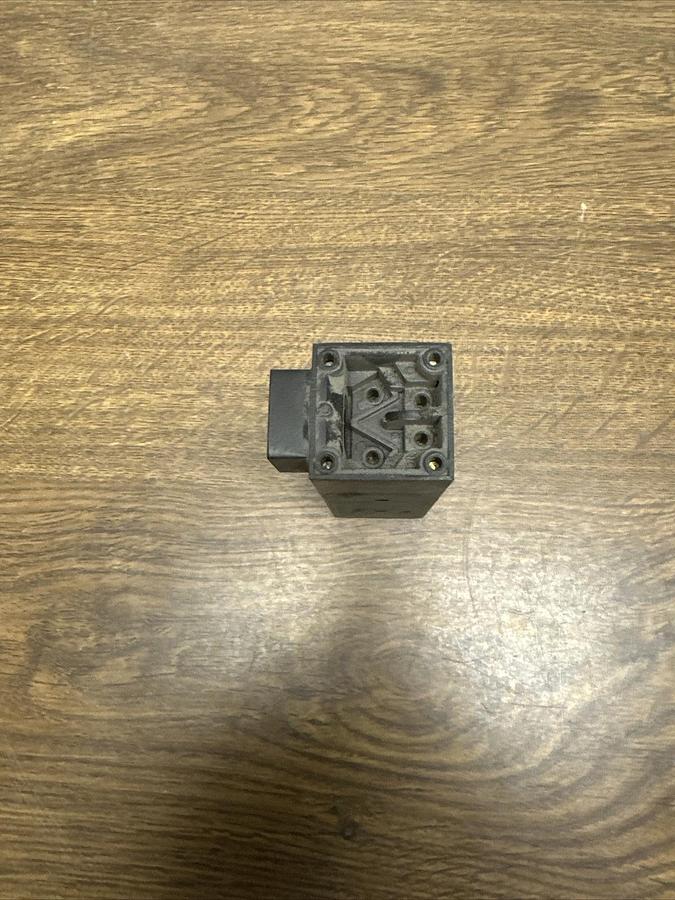 Used Go Switch,11-12138-00,Leverless Limit Switch