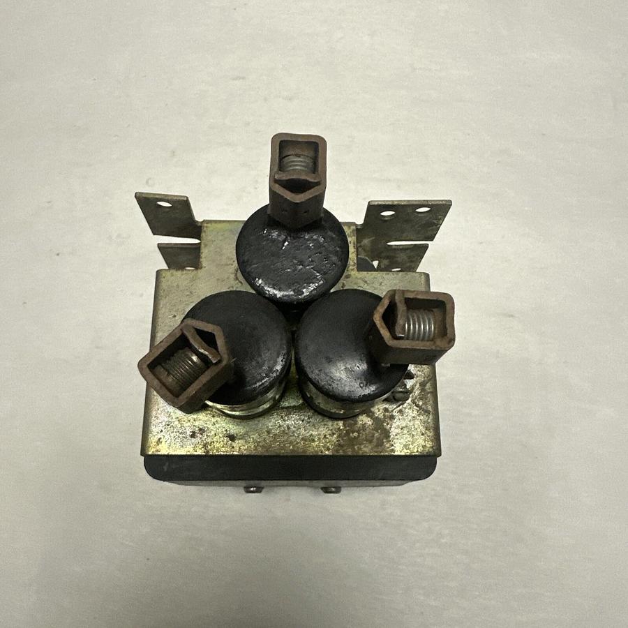 Dayton,3X753,120/480VAC 60 Amp Relay NOS (G090)