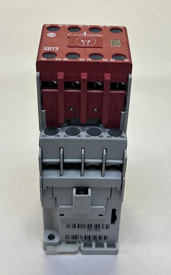 Used ALLEN BRADLEY,700-CF310E*,CONTACTOR 24VDC
