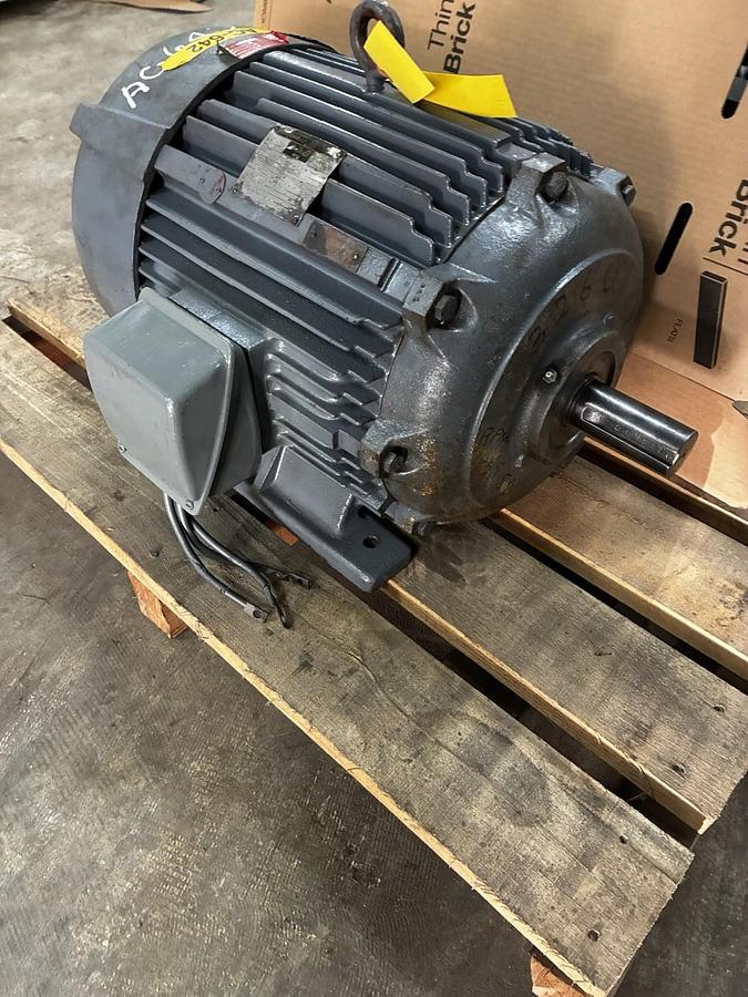 Used WESTINGHOUSE,AUEP,LIFE-LINE A MOTOR 30HP 440V 3PH 3550RPM 326U