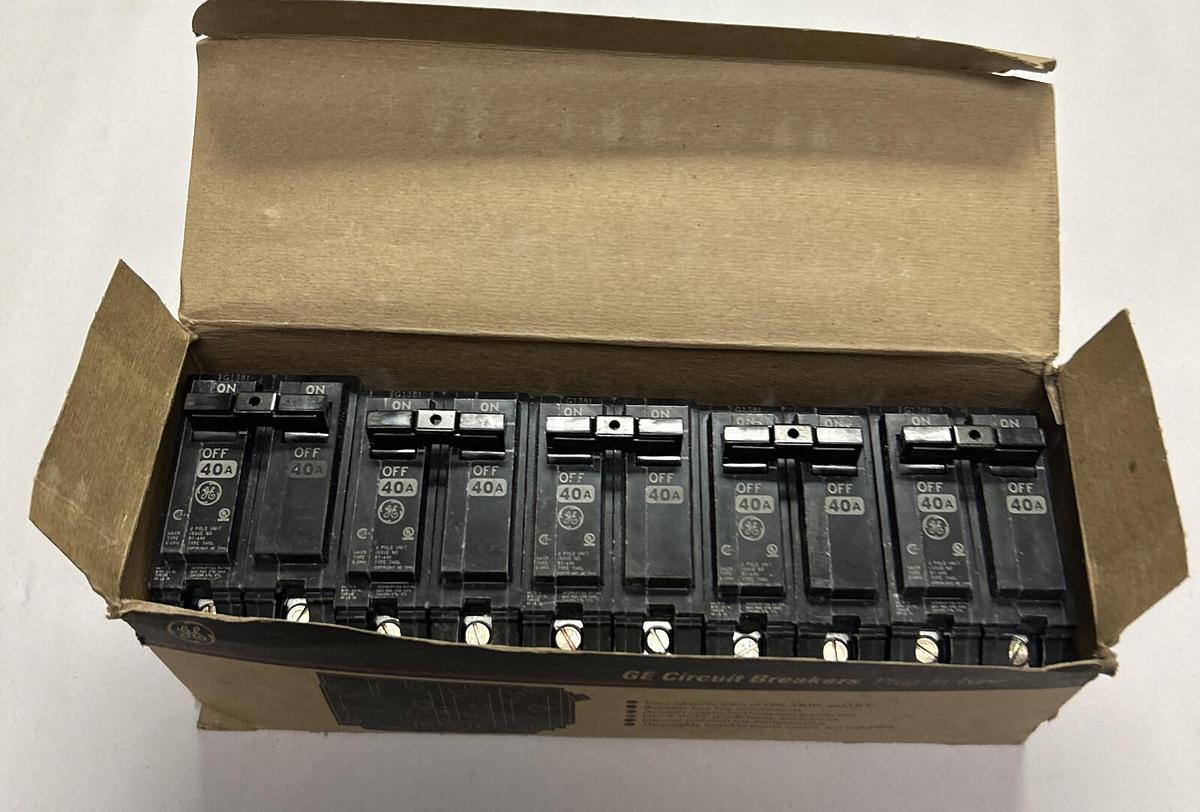 GENERAL ELECTRIC,THQL2140,CIRCUIT BREAKER 40A 120/240V LOT OF 5 NEW