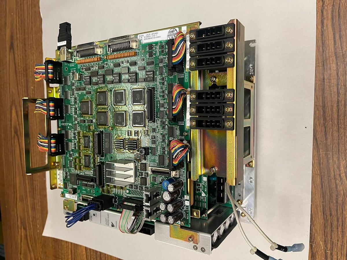 Used YASKAWA,CACR-UP6AAC,SERVO DRIVE
