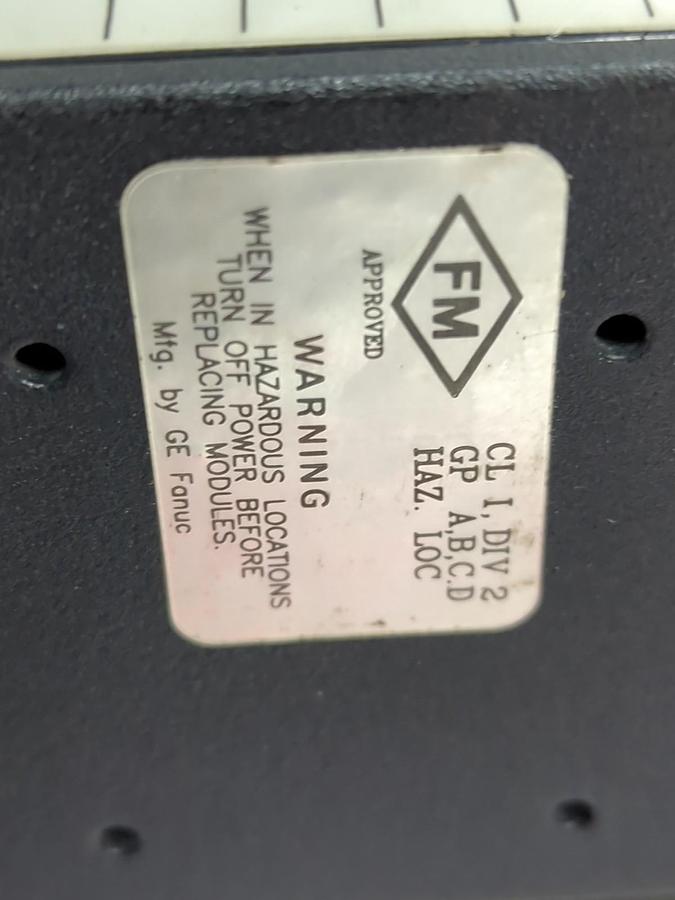 Used GE FANUC,IC660BBR101,RELAY OUTPUT MODULE 115/230VAC 50/60HZ PRE-OWNED