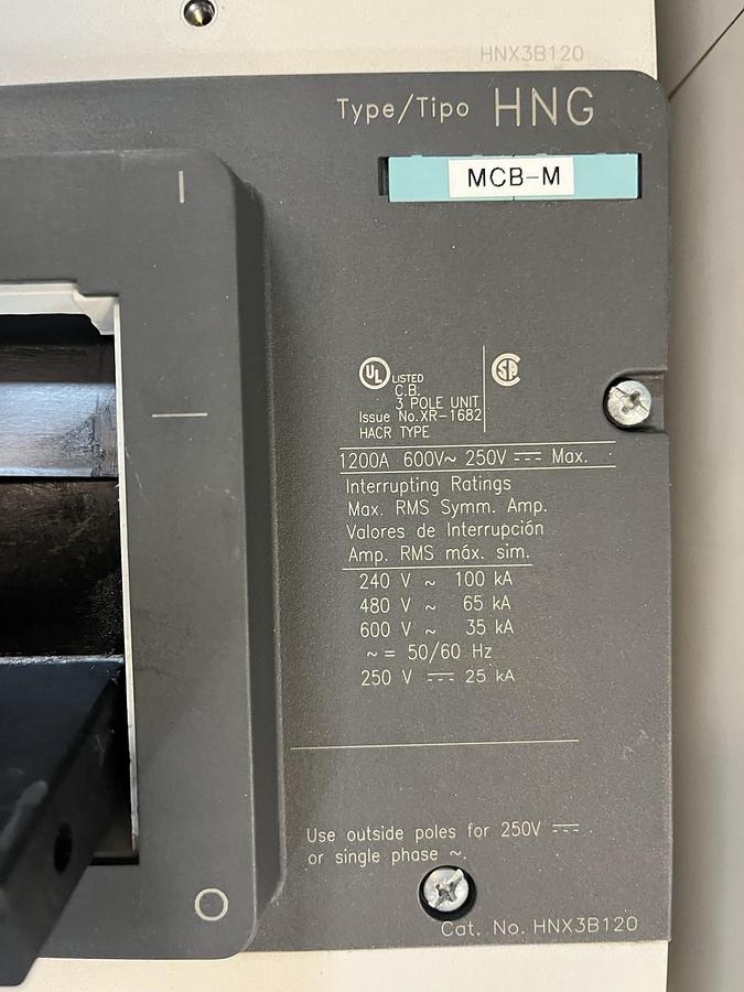 Used SIEMENS,HNX3B120,CIRCUIT BREAKER 1200 AMP 600V TYPE HNG