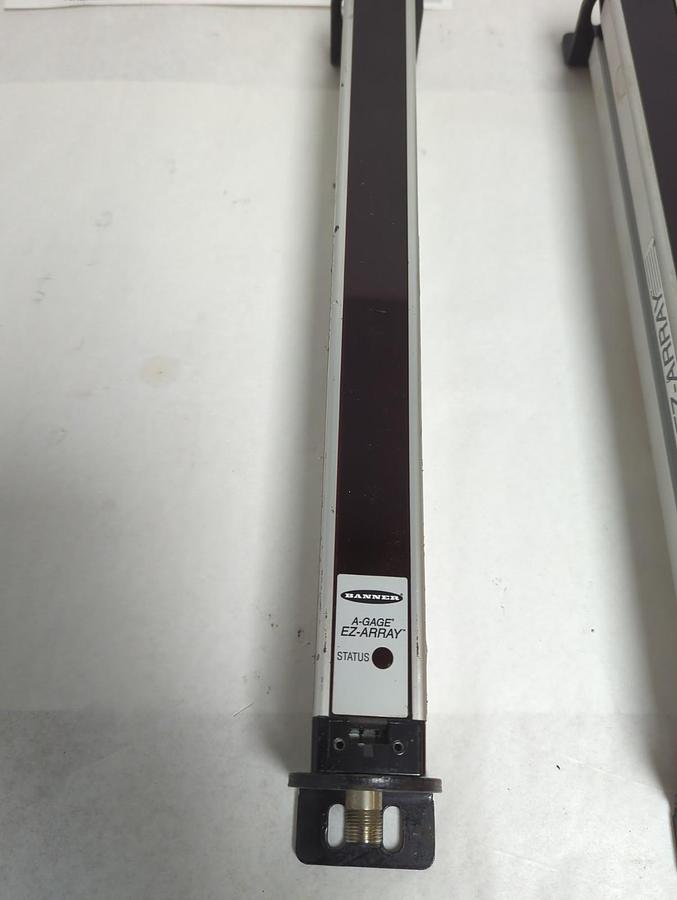 Used BANNER,EA5R300NIXMODQ/EA5E300Q,A-GAGE EZ-ARRAY LIGHT CURTAIN SET PRE-OWNED