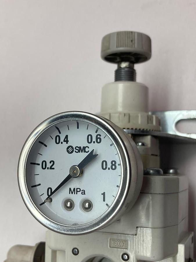 Used SMC,IR3020-03BG-A,Precision Air Regulator Relief Valve