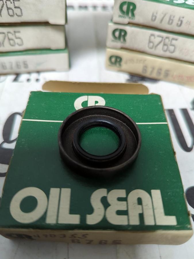 CHICAGO RAWHIDE,6765,OIL SEALS LOT OF 9 NOS