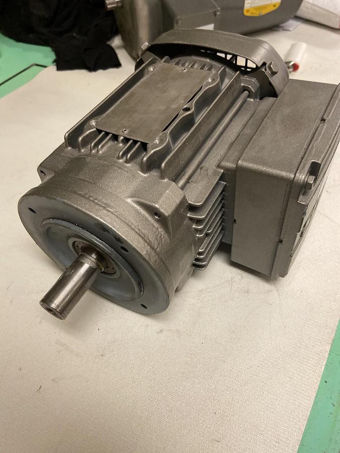 Used Sew Eurodrive,DRS71M2/FL/LN,Motor .55kW 3420RPM 230/460V