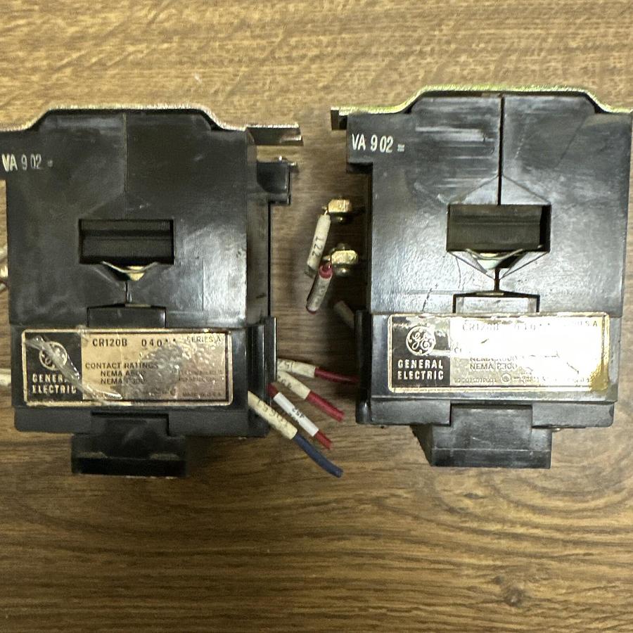 Used GE,CR120B 04D,INDUSTRIAL RELAY 115V COIL 10 AMP LOT of 2