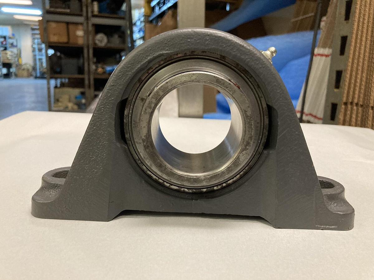 Used Fafnir,YAS2 3/16,Pillow Block Bearing 2-3/16 Inch