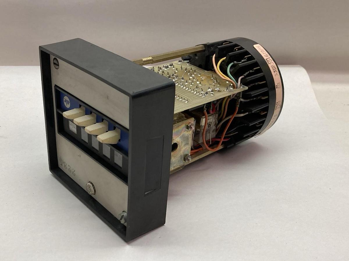 Used ATC,Type 335B351A10PX,Multi-Range Timer 120V 60Hz