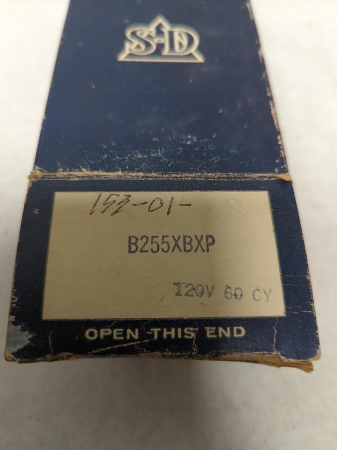 STRUTHERS-DUNN,B255XBXP,PLUG IN RELAY 110/120V 50/60HZ NOS