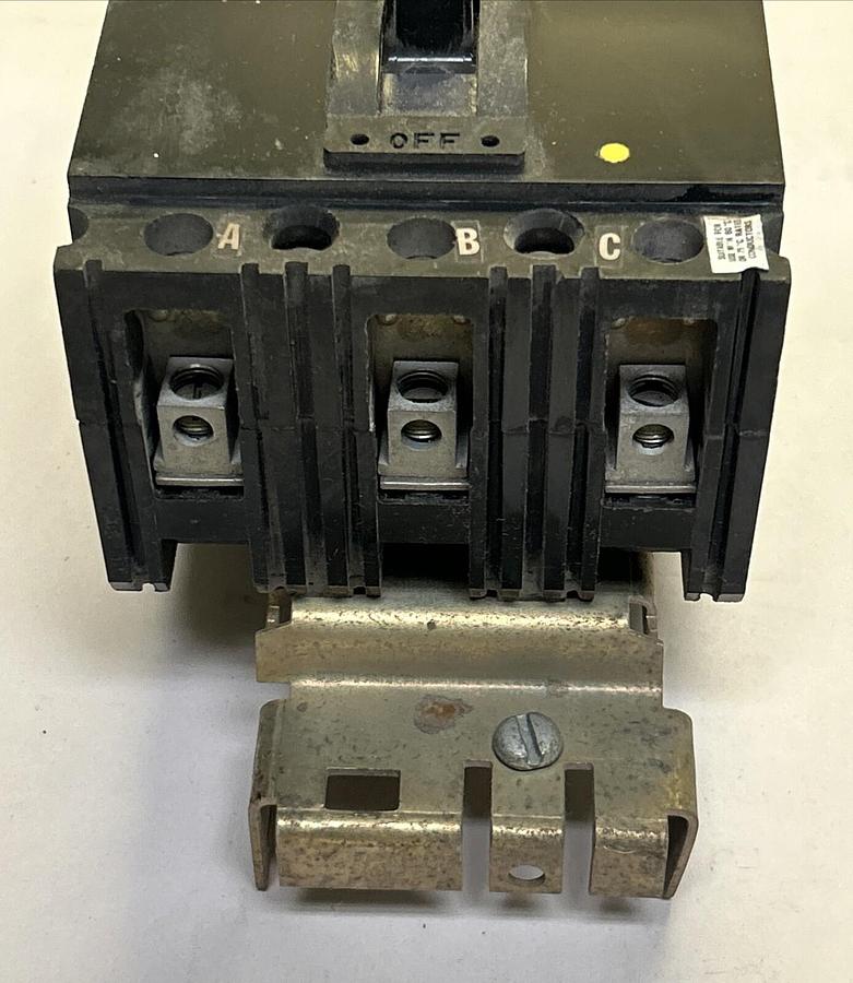 Used SQUARE D,FA34020,I-LINE CIRCUIT BREAKER 20A 480V 3P
