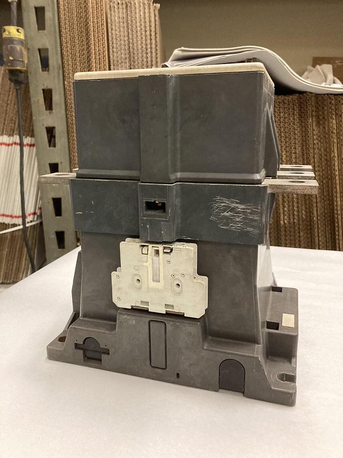 Used Siemens,3TF56,Contactor Size 5