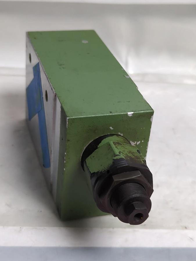 Used MANNESMANN REXROTH,00564530,VALVE ZDBK-10 VP2-10/210V PRE-OWNED