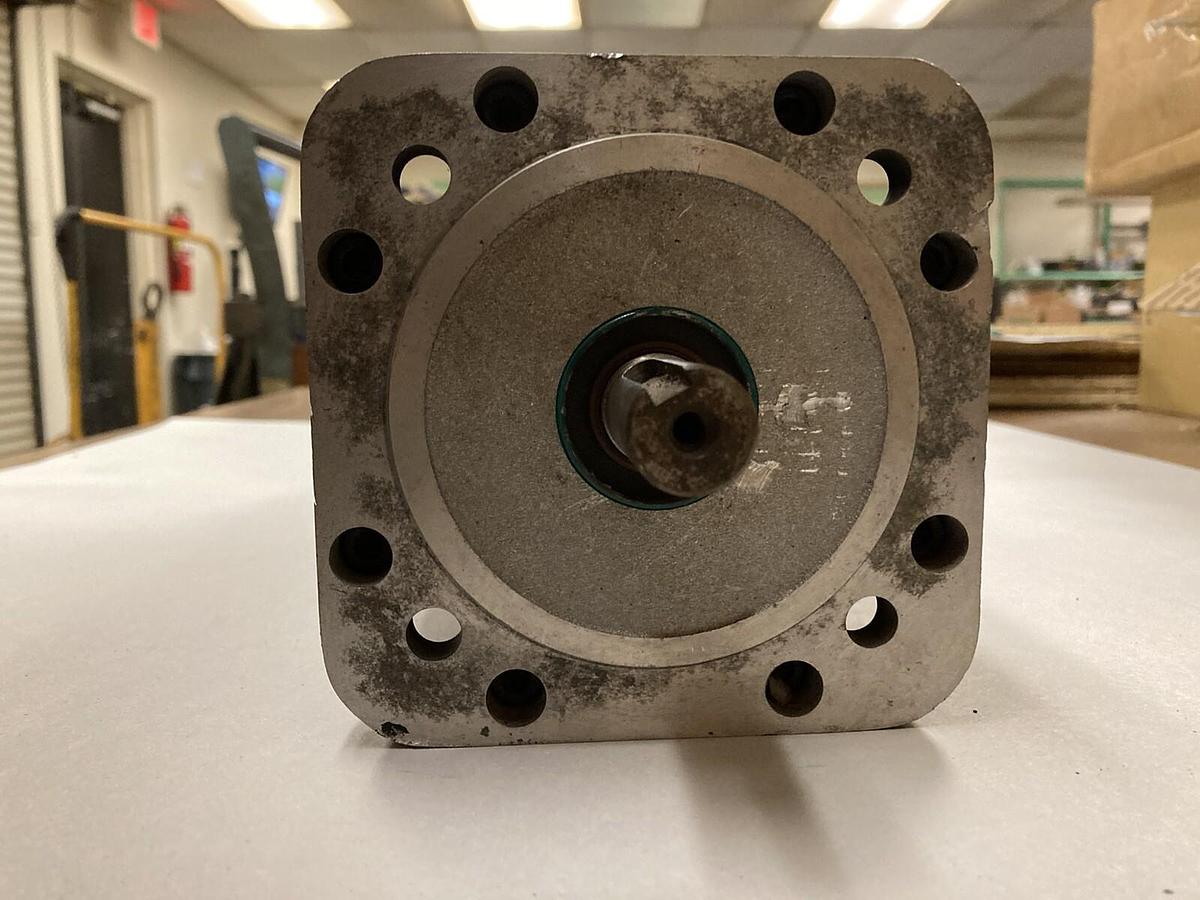 Used Allen Bradley,1326AB-B430E-21,Series C Servo Motor