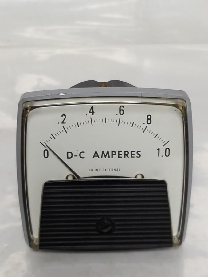 Used GENERAL ELECTRIC,0-1.0,PANEL METER 0-1.0 DC AMPERES PRE-OWNED