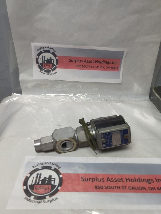 Used REFRIDGERATION SPECIALTIES,S8F,SOLENOID VALVE REFRIDGERANT 13MM PRE-OWNED