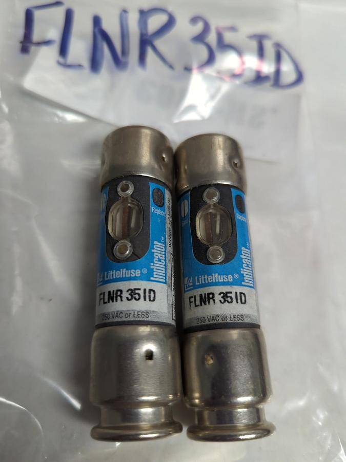 Used LITTELFUSE,FLNR-35ID,INDICATOR 35 AMP FUSE LOT OF 2 PRE-OWNED
