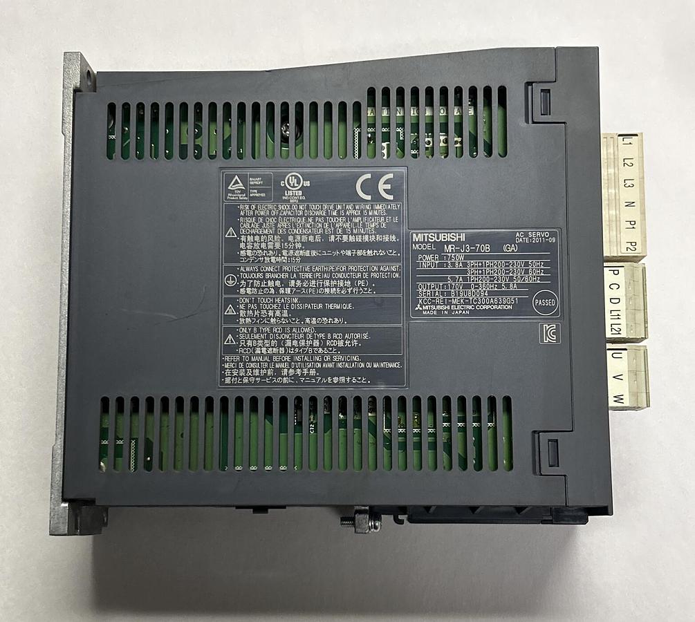 Used MITSUBISHI,MR-J3-70B,AC SERVO AMPLIFIER 0.75KW 200V