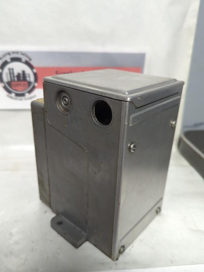 Used BARBER-COLMAN,EA55,ACTUATOR 65A 120V 60HZ 40W PRE-OWNED