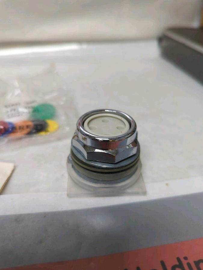 SQUARE D,9001 KR-1U,SERIES F PUSH BUTTON OPERATOR NOS