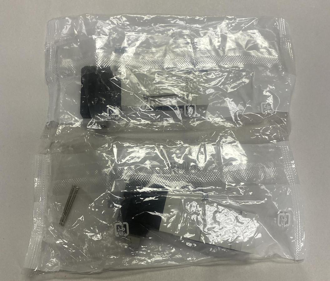 SMC,SV1100-5FU 5,PORT SOLENOID VALVE LOT OF 2 NEW