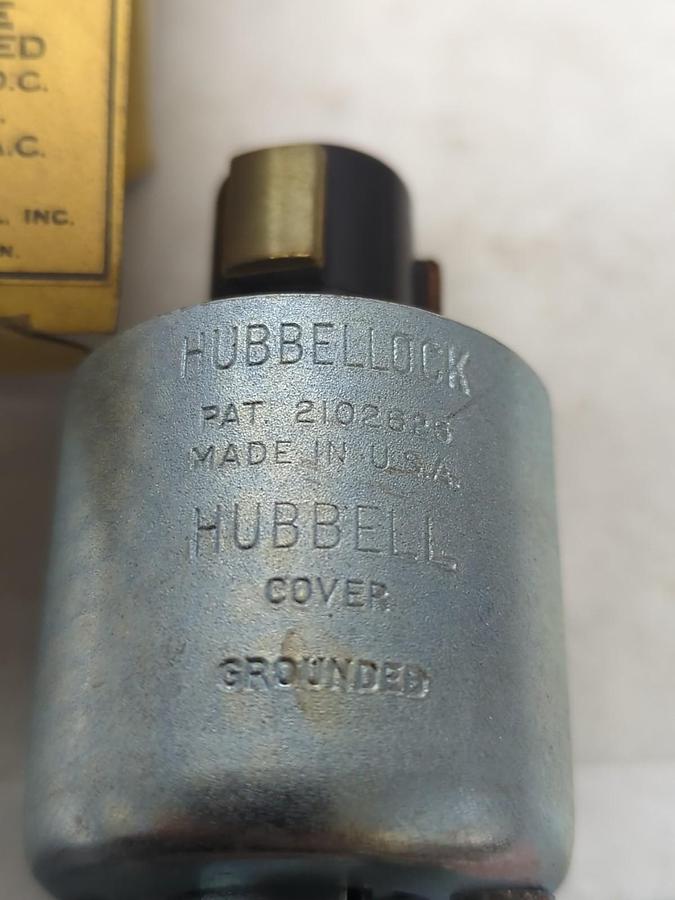 HUBBELL,23006-G,HUBBELLOCK CAP GROUNDED 3-WIRE 10A 250VDC 460VAC 20A 125V AC/DC