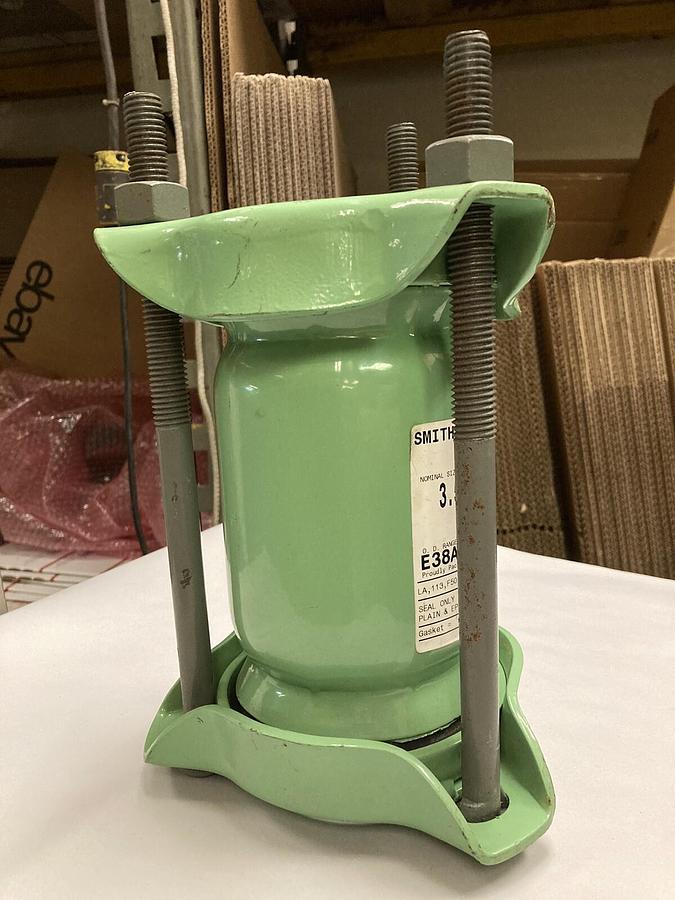 Used Smith-Blair,E38A7LSPC,Line Cap Coupling Standard