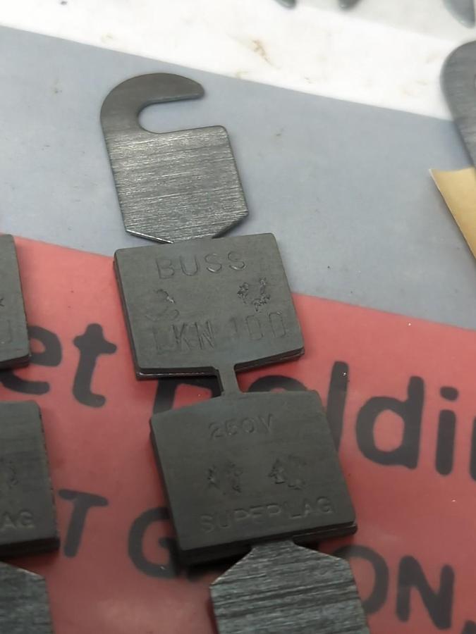 COOPER BUSSMANN,LKN 100,SUPER-LAG FUSE LIKE 250V LOT OF 50 NOS