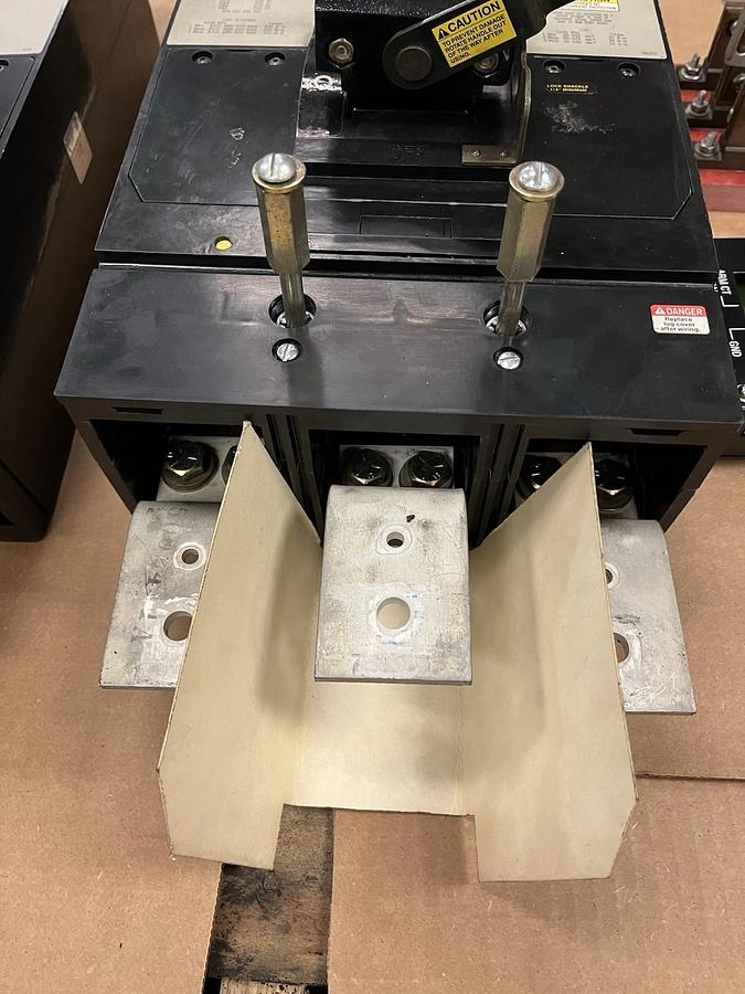 Used SQUARE D,MAF360006MMT,MAG-GARD ADJUSTABLE INSTANT TRIP CIRCUIT BREAKER 600A