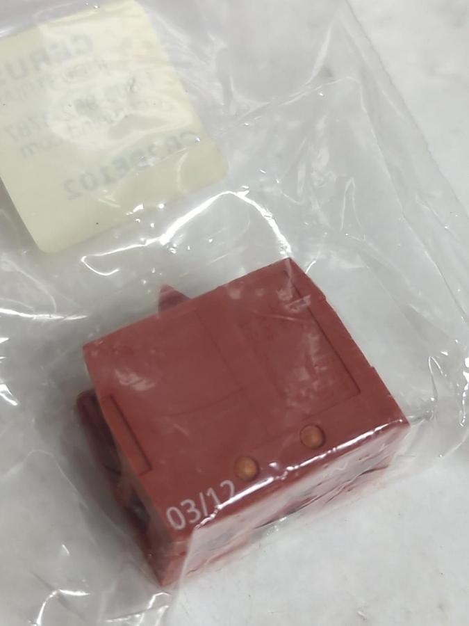 CERUS,CB2BE102,CONTACT BLOCK 240V 10A LOT OF 6 NOS