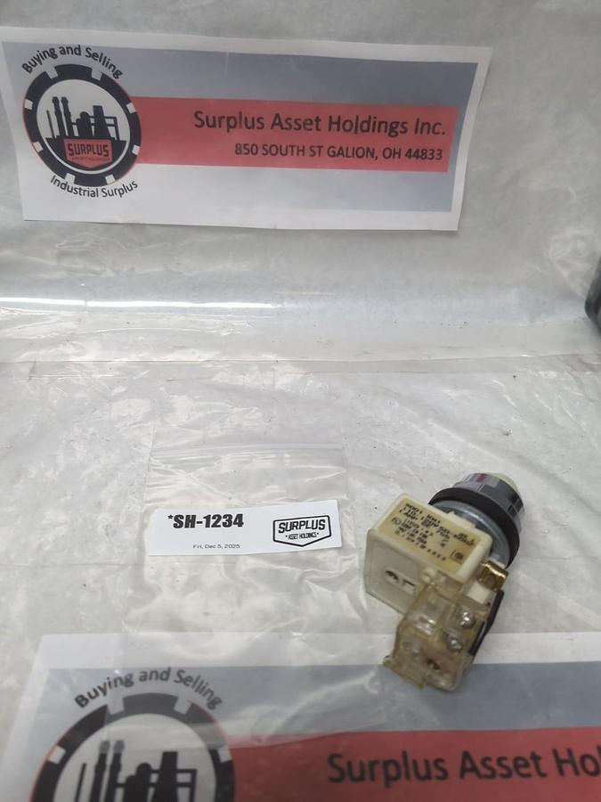 Used SQUARE D,9001 KM1,SERIES G WHITE PILOT GE 755 LAMP PRE-OWNED