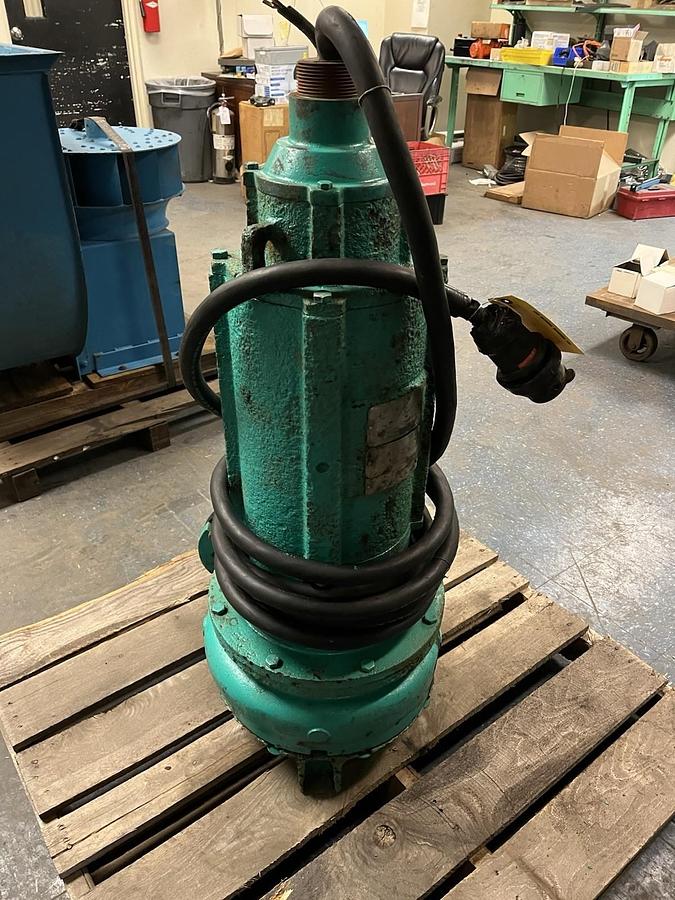 Used RELIANCE,P21G2818C,15 HP SUBMERSIBLE SEWAGE PUMP 3PH