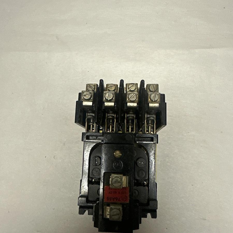 Used Allen-Bradley,700-BR400A1,Control Relay (G089)