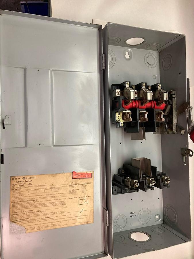 Used GE,TH3363,Safety Switch Enclosure 100A 600Vac 250VDC