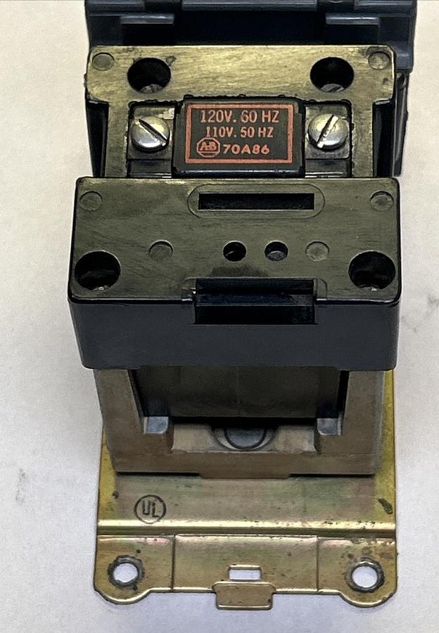 Used ALLEN BRADLEY,702AOD92,CONTACTOR SIZE 0 18A 600V