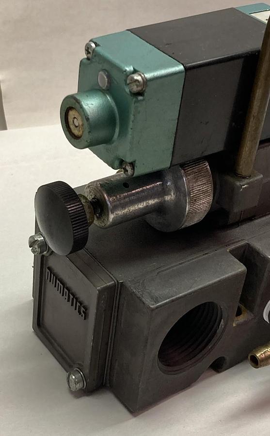 Used Numatics,082RS115J,FlexiBlok Solenoid Valve Assembly 081RS100J 6.3 Watts 24VDC