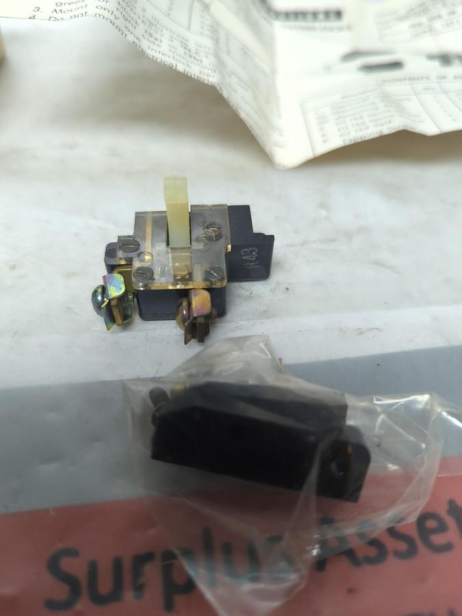 FURNAS,49D18537003,AUXILIARY INTERLOCK KIT RIGHT SIDE N.O NOS