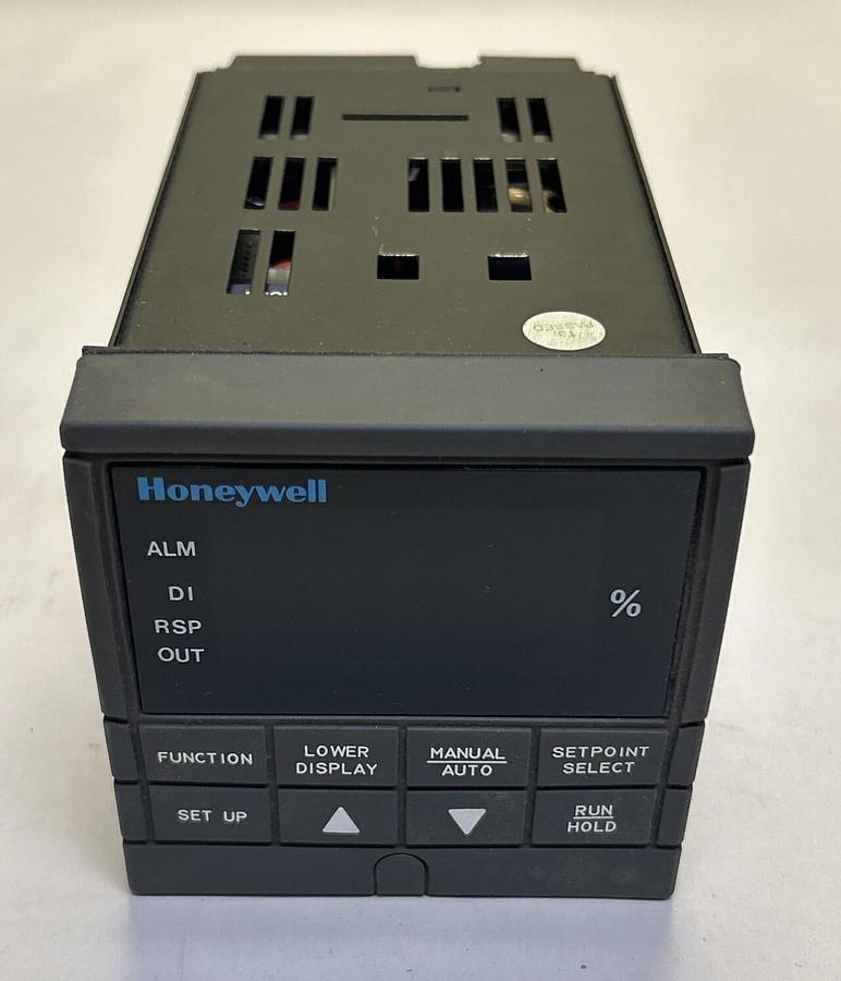Used HONEYWELL,DC300K-E-003-10-0000-0,UNIVERSAL DIGITAL CONTROLLER