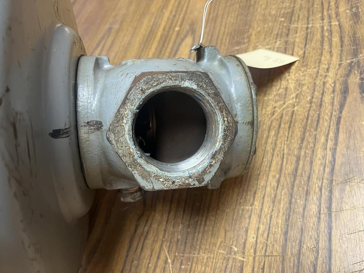 Used FISHER,TYPE 66R,VAPOR RECOVERY VALVE 2" DN1112