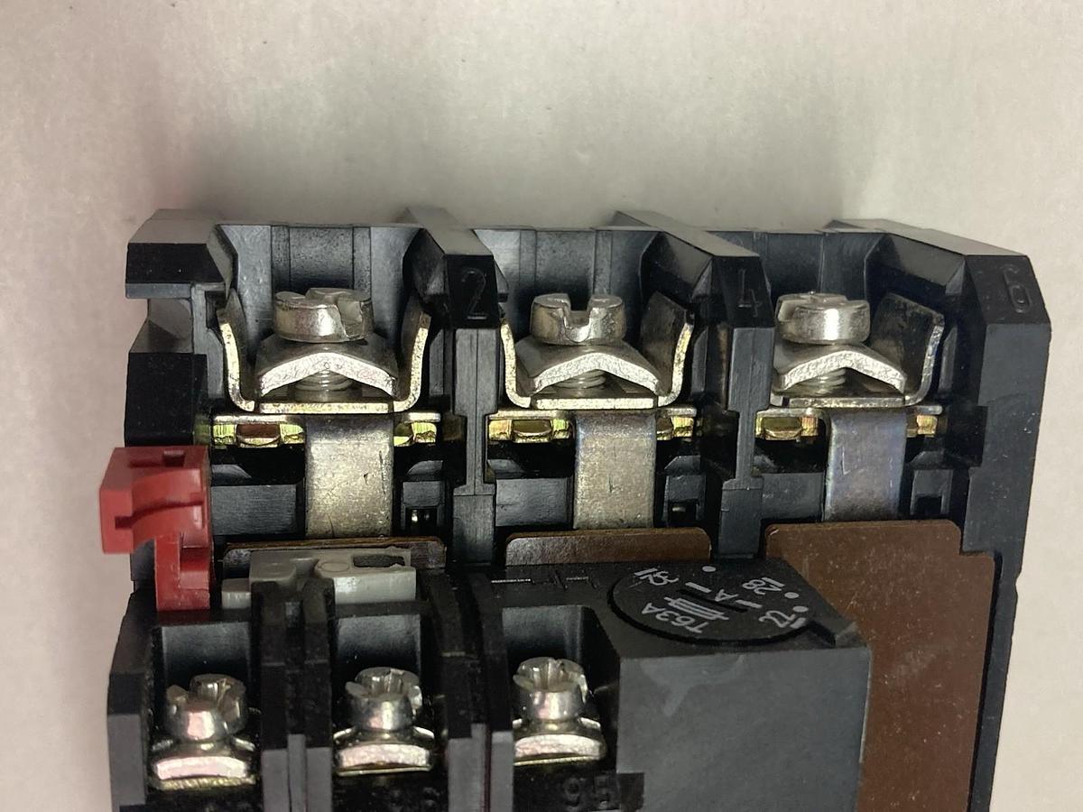 AEG Contactor,b 67 E-Nr 910-341-335-00,Contactor 600Vac