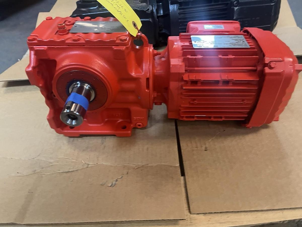 SEW EURODRIVE,S57-DRN80MK4,GEARMOTOR 94.08:1 3/4HP 1745RPM
