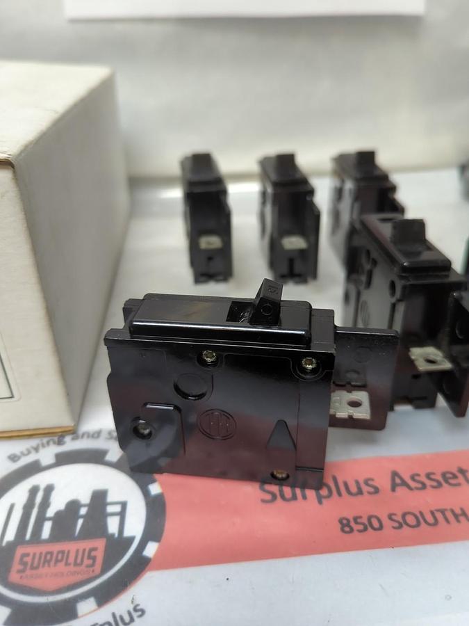 Used SIEMENS,BQ1B015,CIRCUIT BREAKER 1-POLE 15 AMP LOT OF 6 PRE-OWNED