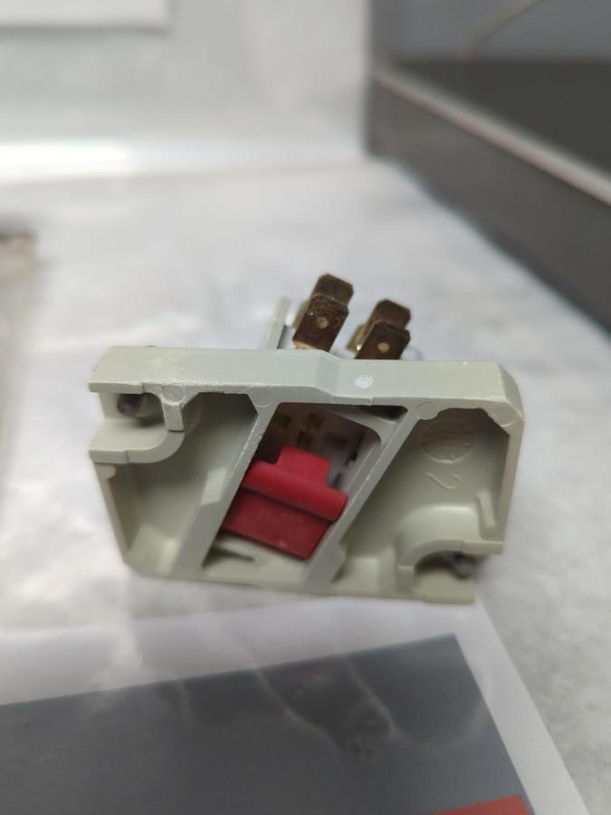 FERRAZ SHAWMUT,MS 7V1 9BS,MICROCONTACT MICROSWITCH NOS