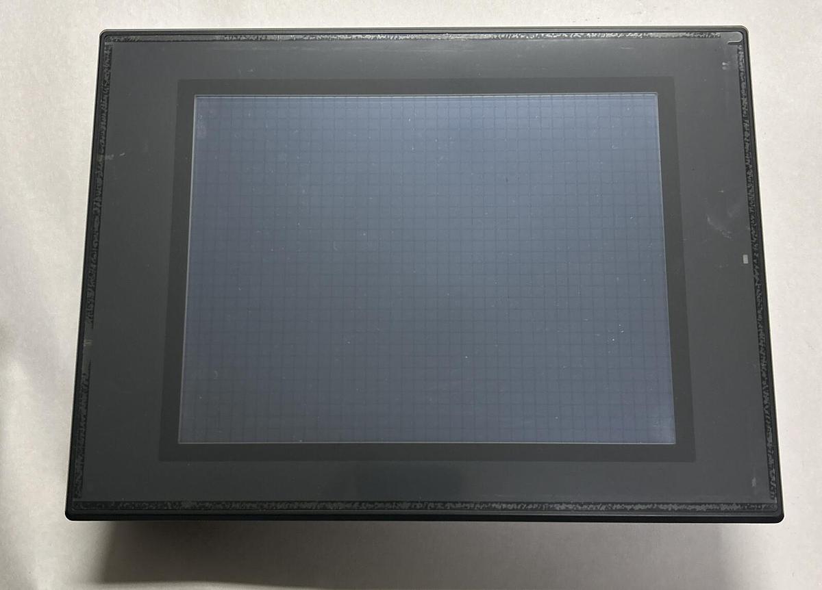 Used KEYENCE,VT2-10SB,OPERATOR INTERFACE TOUCHSCREEN 100-240V