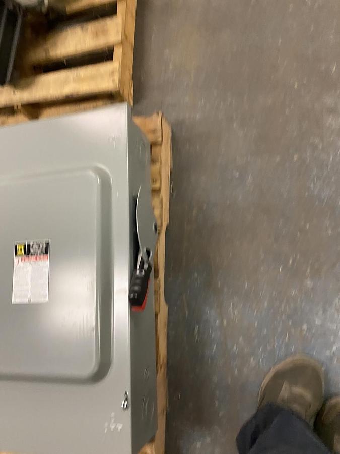 SQUARE D,H324N,200A FUSED DISCONNECT SAFETY SWITCH 240V