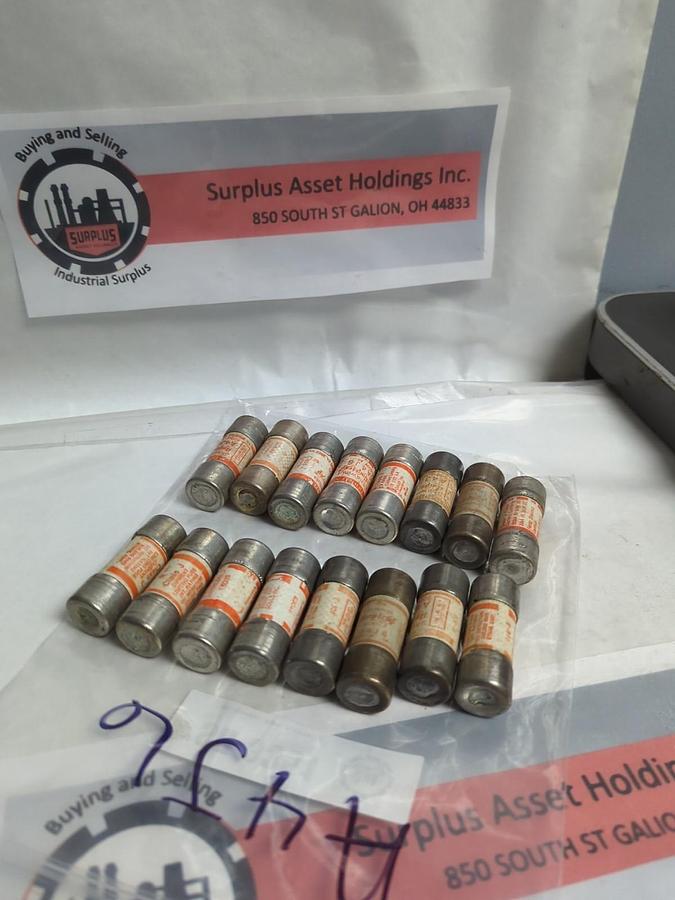 Used CHASE SHAWMUT,A4J6,AMP-TRAP 6 AMP FUSE LOT OF 16 PRE-OWNED
