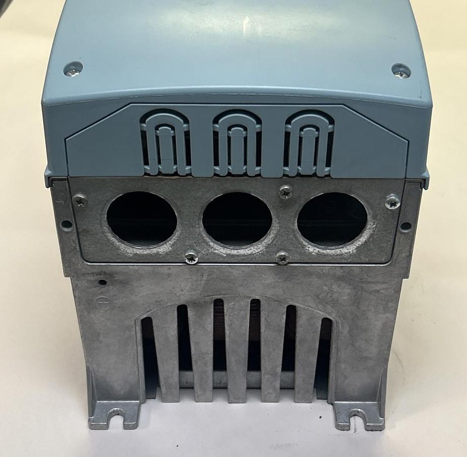 Used EATON,SVX030A1-4A1B1,SCX9000 AC DRIVE 30HP